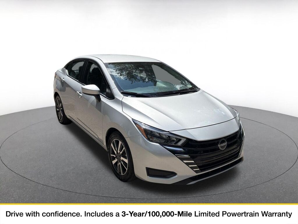 2025 Nissan Versa SV — photo 1 of 4