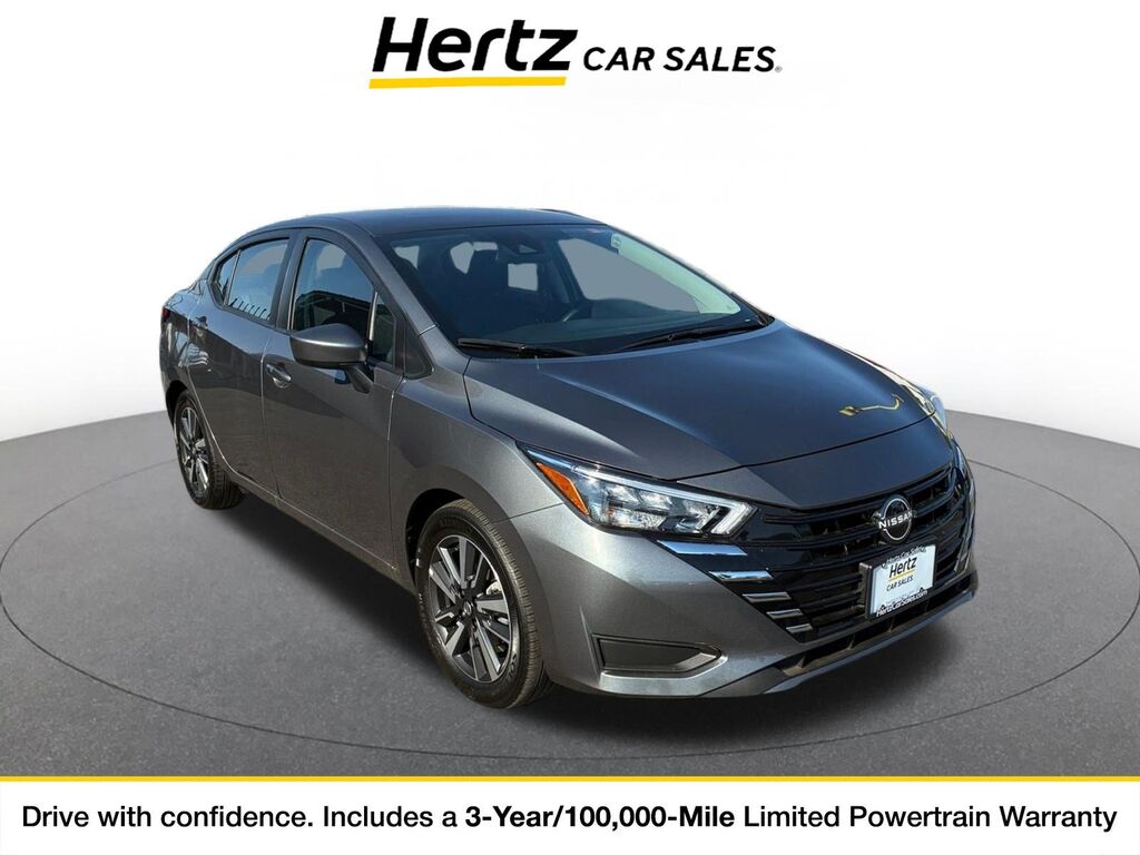 2025 Nissan Versa SV — photo 1 of 11