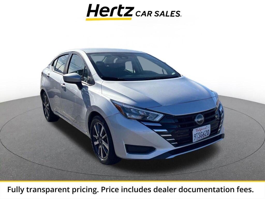 2025 Nissan Versa SV — photo 1 of 11