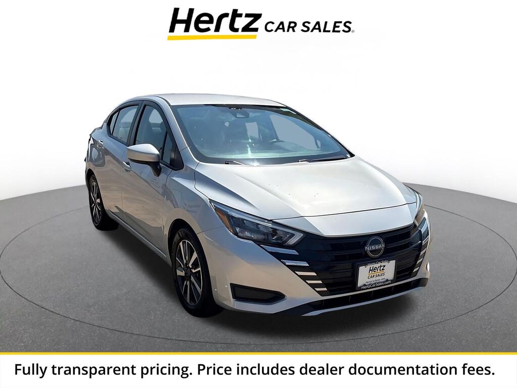 2025 Nissan Versa SV — photo 1 of 11