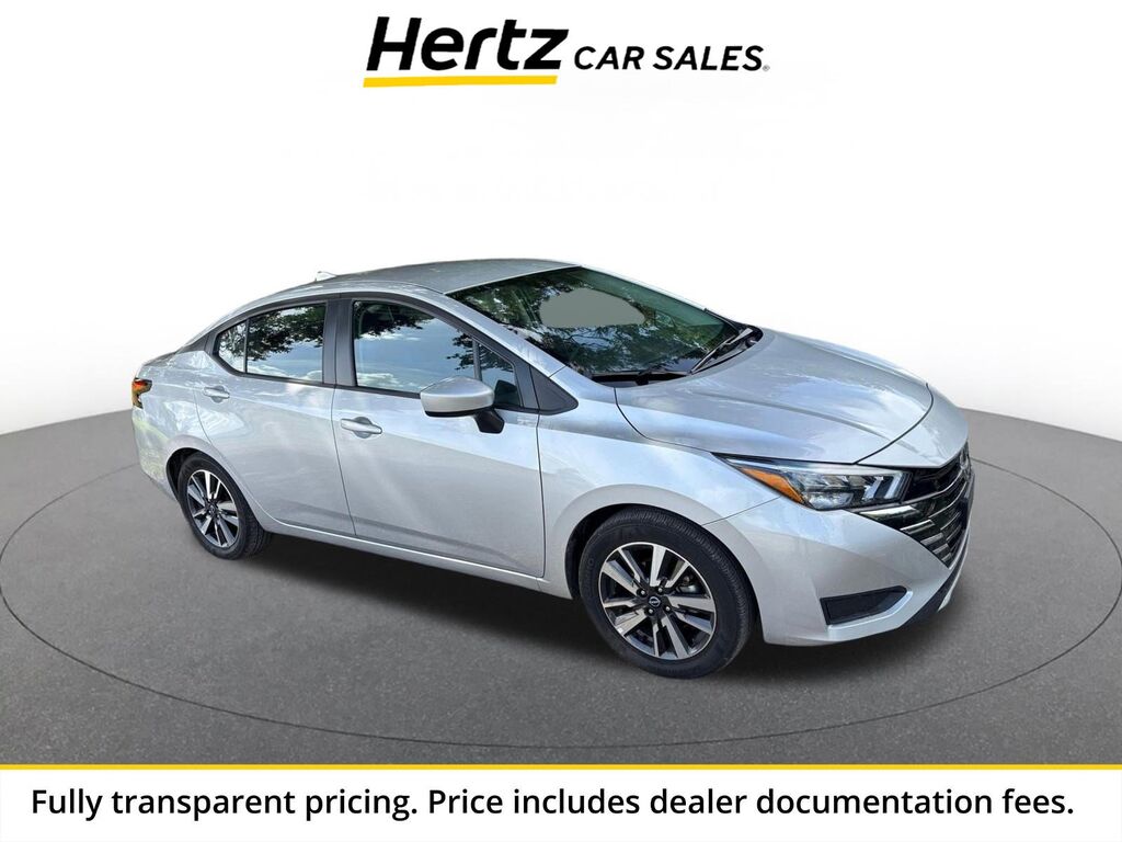 2025 Nissan Versa SV — photo 1 of 11