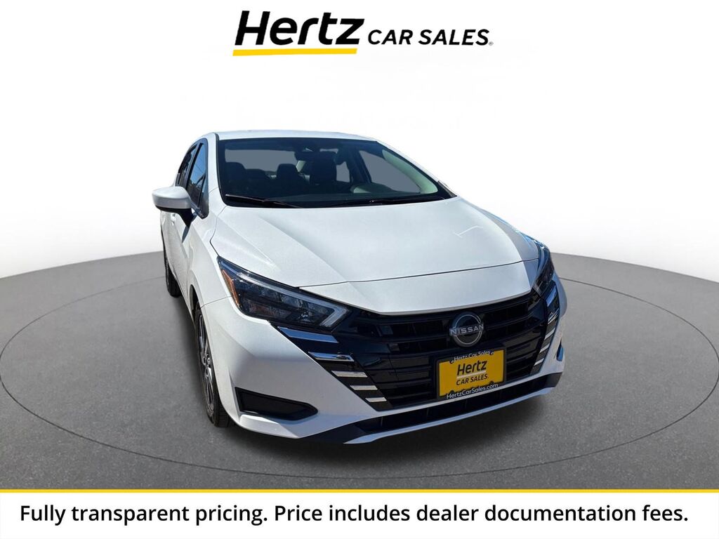 2025 Nissan Versa SV — photo 1 of 11