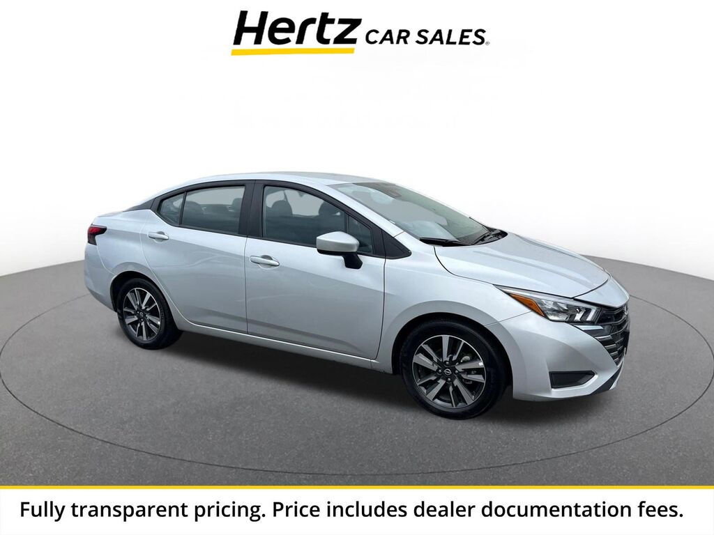 2025 Nissan Versa SV — photo 1 of 11