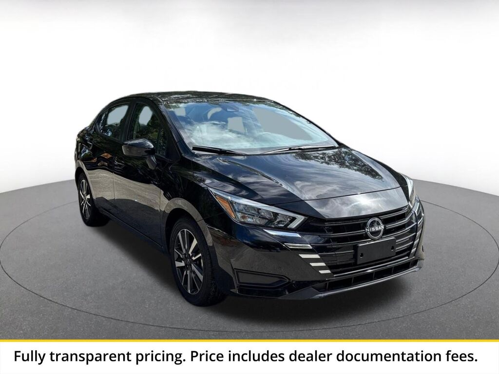 2025 Nissan Versa SV — photo 1 of 11