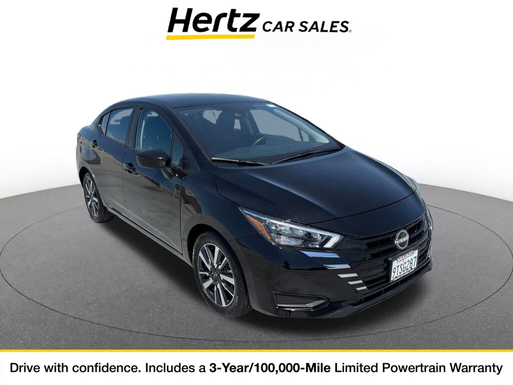2025 Nissan Versa SV — photo 1 of 4