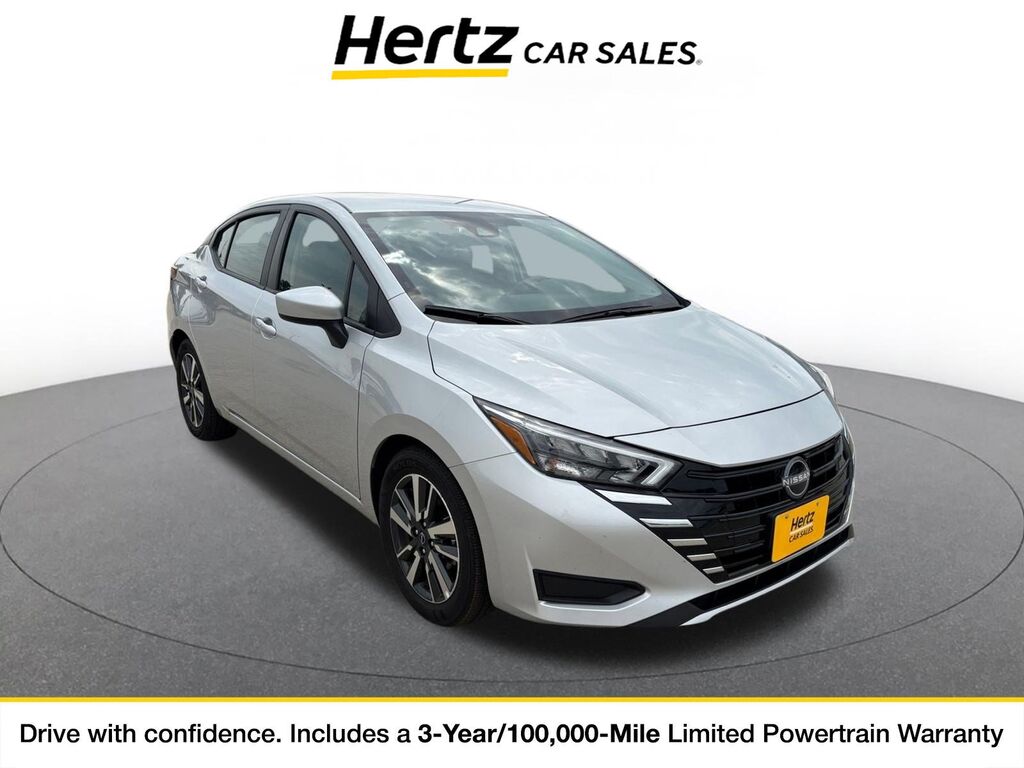 2025 Nissan Versa SV — photo 1 of 11