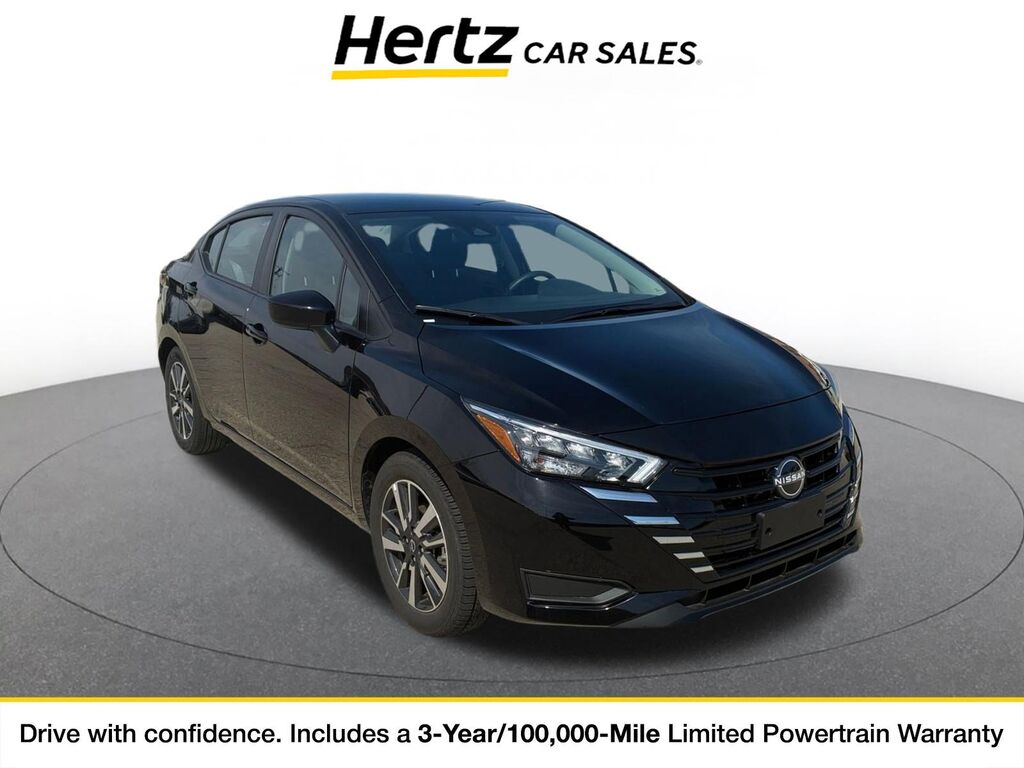 2025 Nissan Versa SV — photo 1 of 11