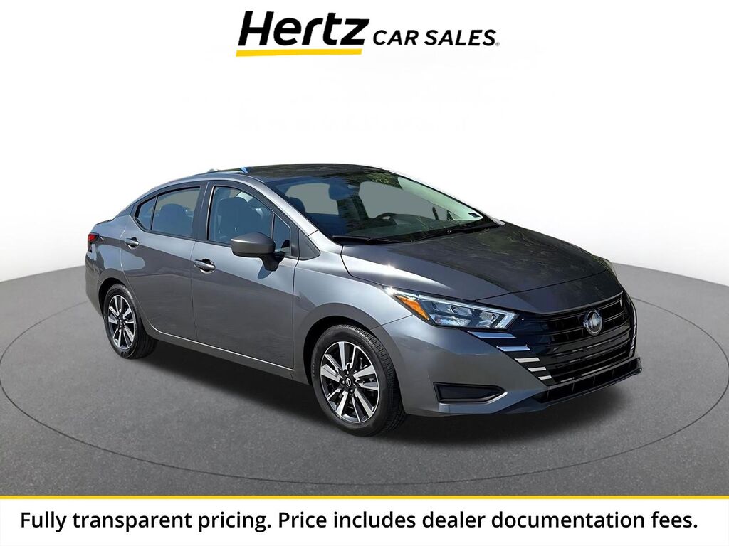2025 Nissan Versa SV — photo 1 of 11