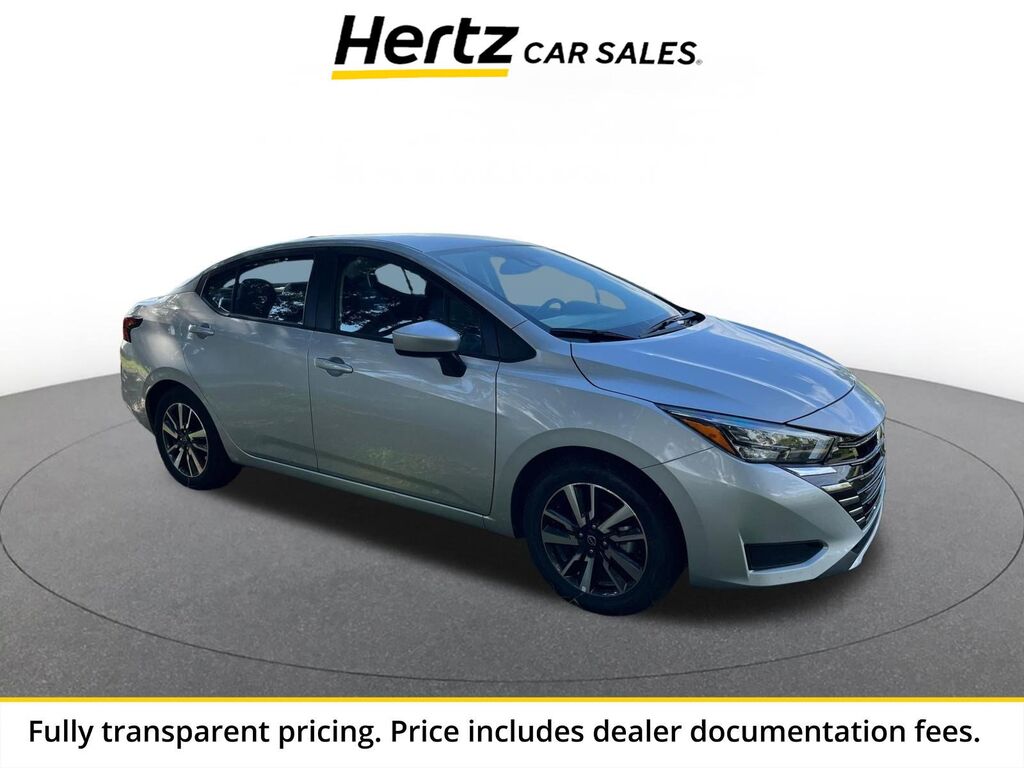 2025 Nissan Versa SV — photo 1 of 11