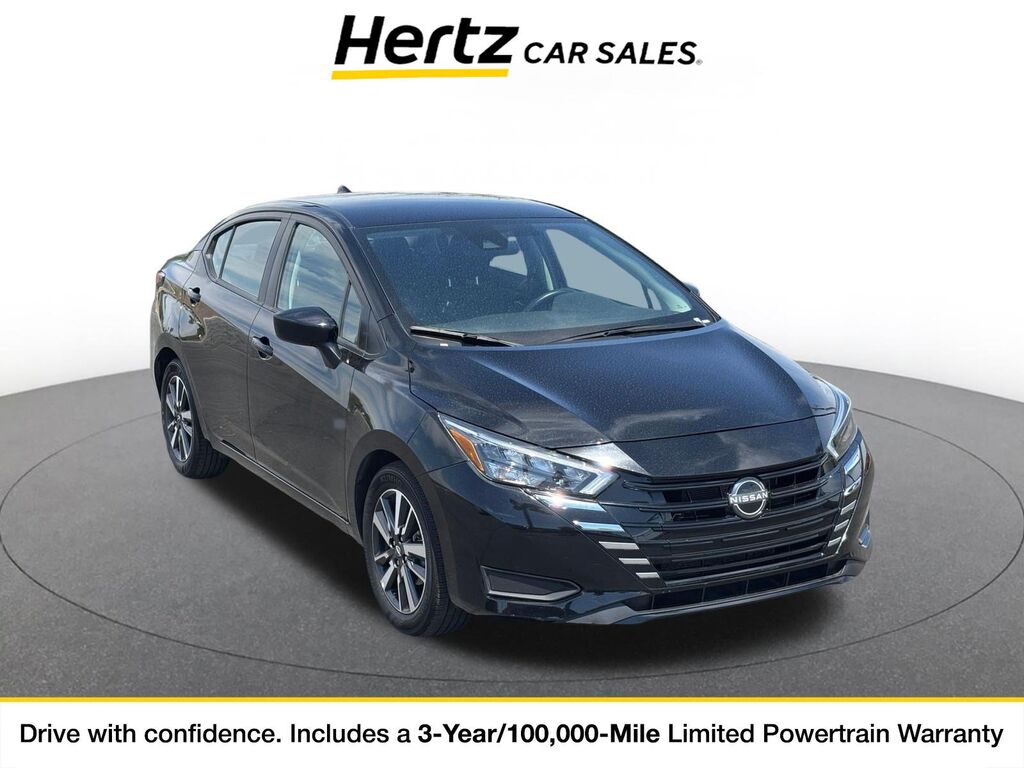 2025 Nissan Versa SV — photo 1 of 11