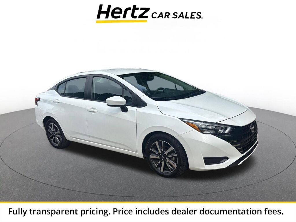 2025 Nissan Versa SV — photo 1 of 11