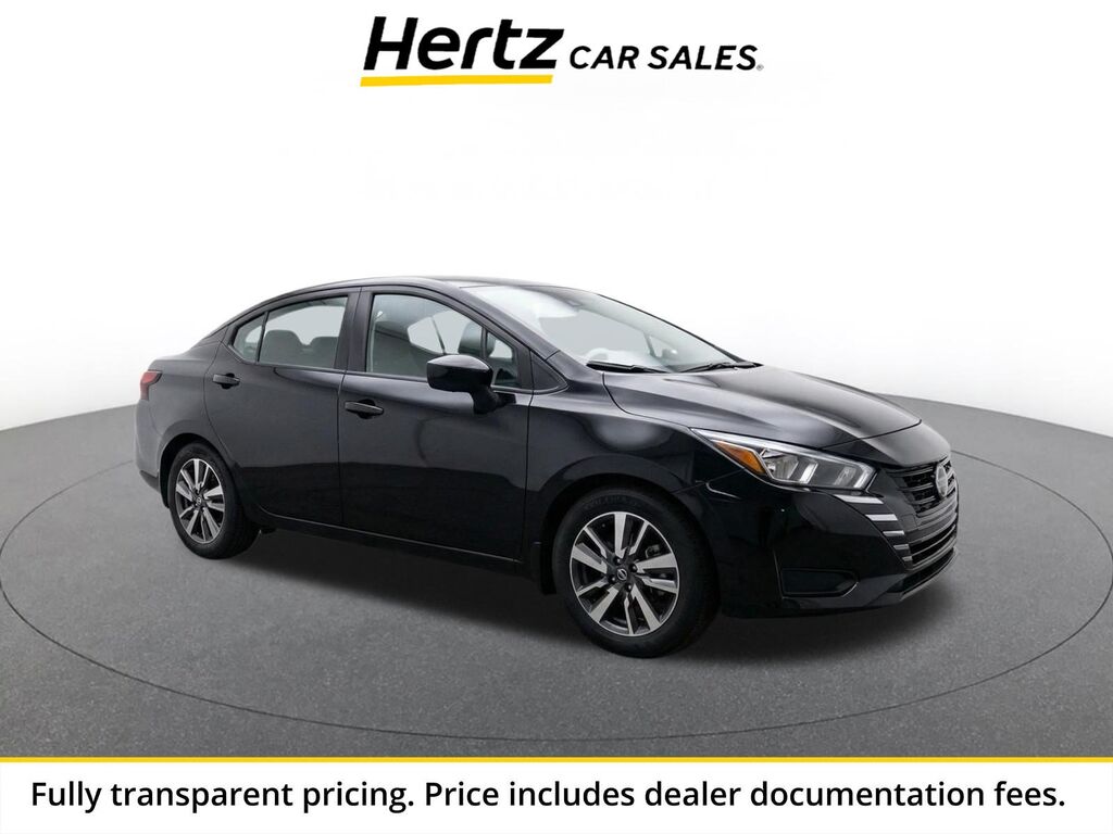 2025 Nissan Versa SV — photo 1 of 10