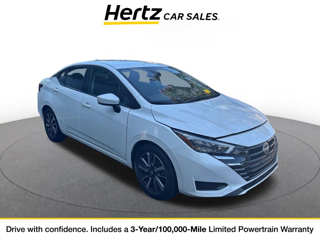 2025 Nissan Versa SV — photo 1 of 11