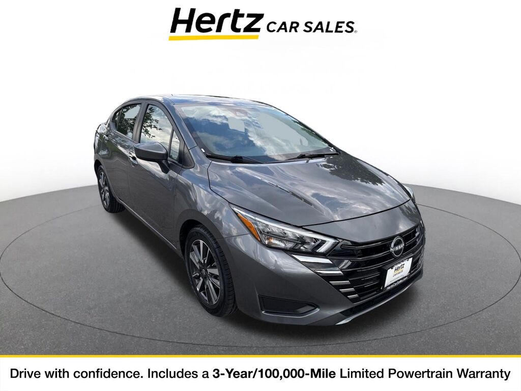2025 Nissan Versa SV — photo 1 of 11