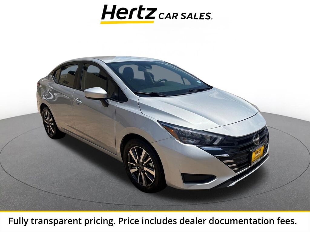 2025 Nissan Versa SV — photo 1 of 13