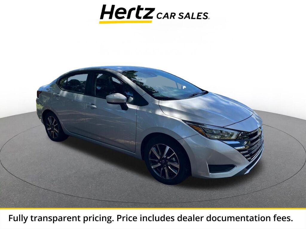 2025 Nissan Versa SV — photo 1 of 11