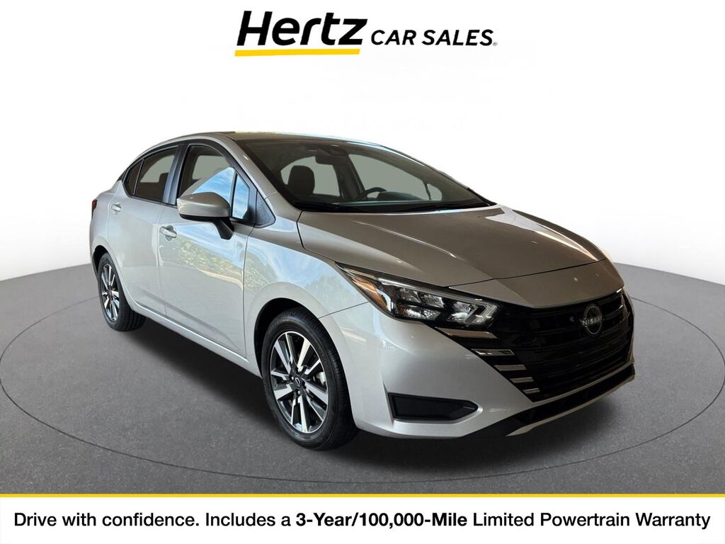 2025 Nissan Versa SV — photo 1 of 11