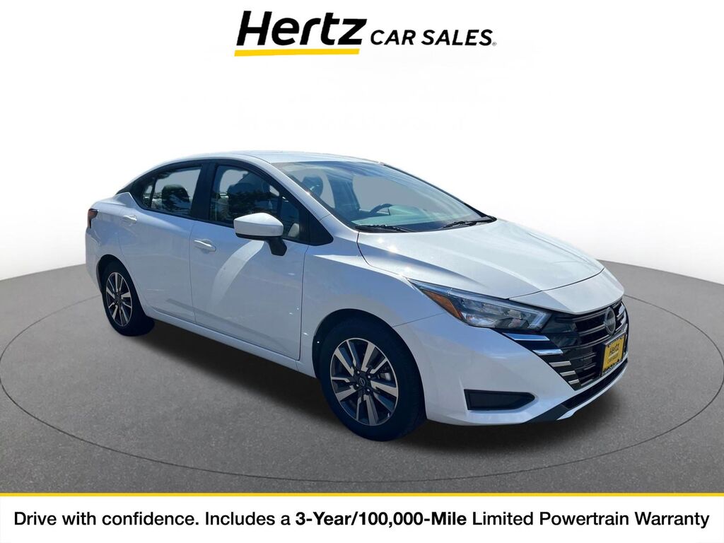 2025 Nissan Versa SV — photo 1 of 11