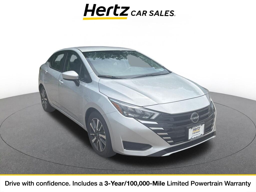 2025 Nissan Versa SV — photo 1 of 11