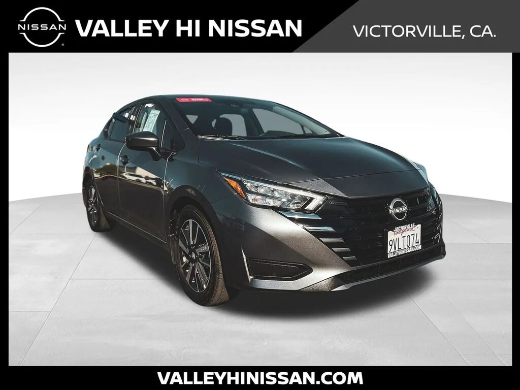 2025 Nissan Versa SV — photo 1 of 13