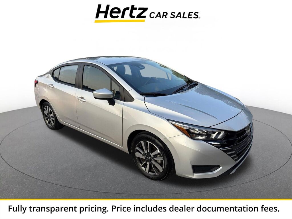 2025 Nissan Versa SV — photo 1 of 13