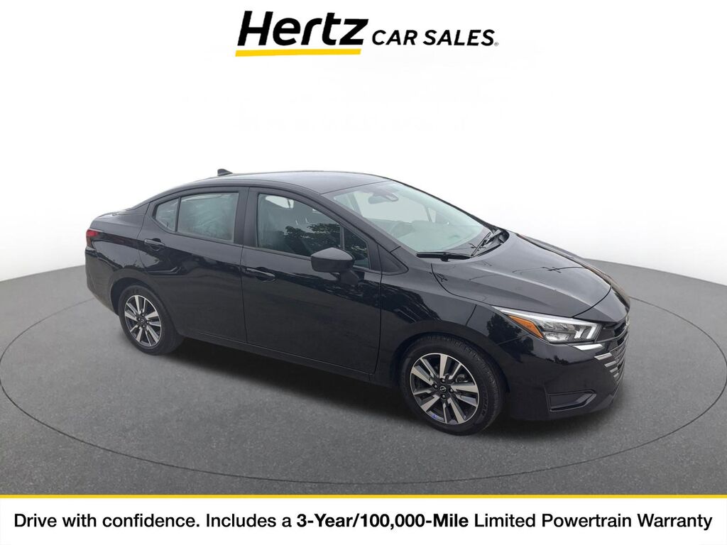 2025 Nissan Versa SV — photo 1 of 11