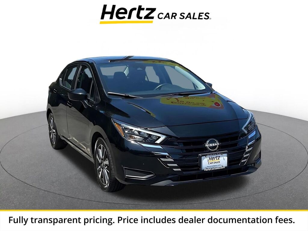 2025 Nissan Versa SV — photo 1 of 13