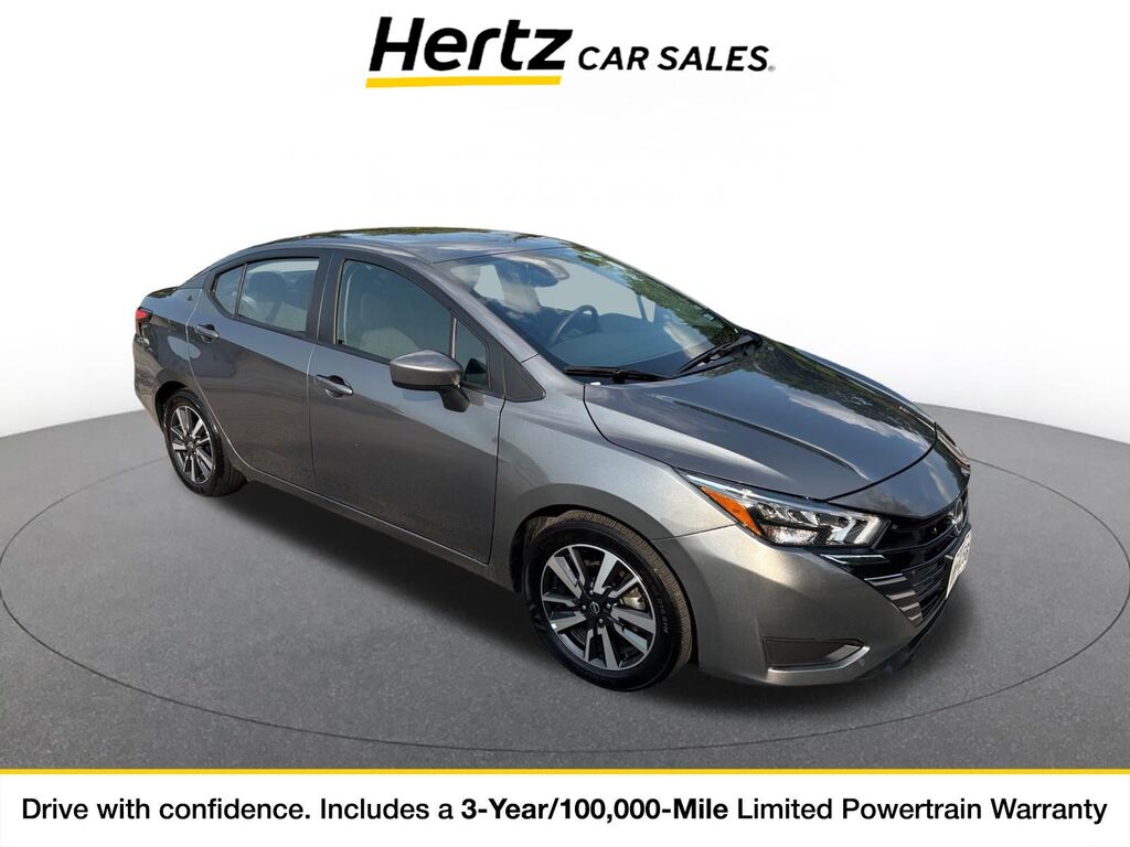 2025 Nissan Versa SV — photo 1 of 11