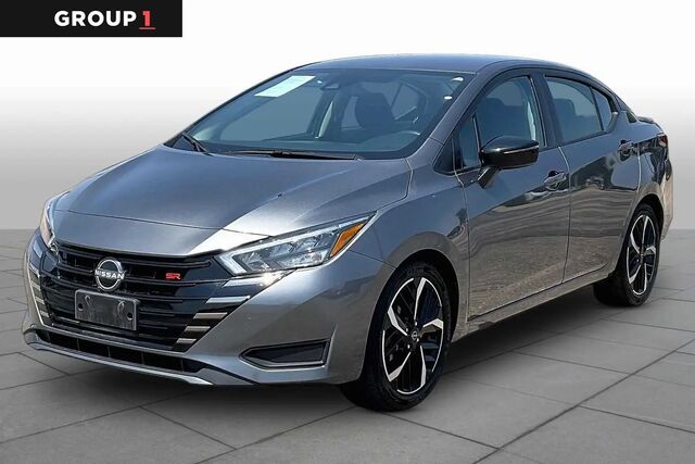 2024 Nissan Versa SR