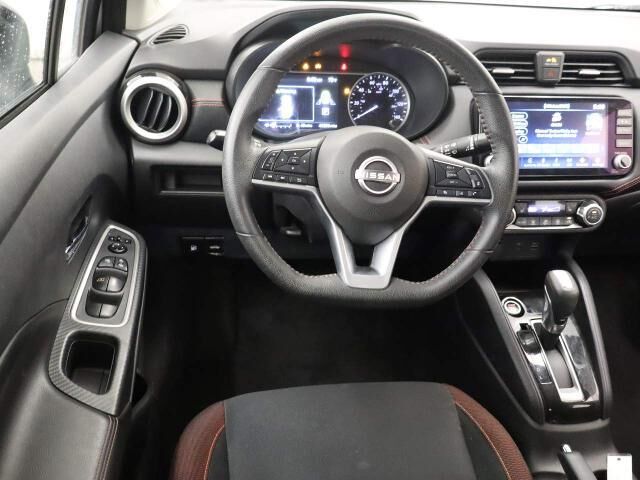 2023 Nissan Versa SR