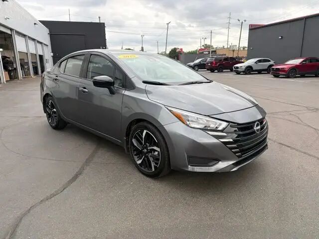 2025 Nissan Versa SR