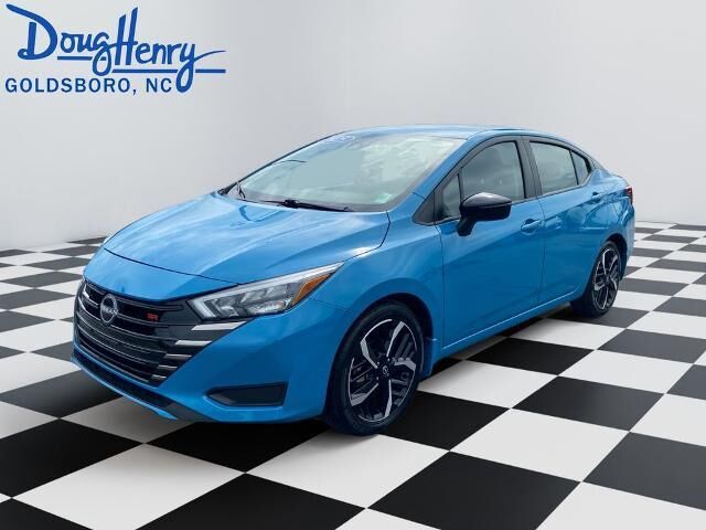 2025 Nissan Versa SR