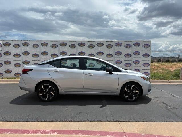 2024 Nissan Versa SR
