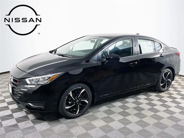 2025 Nissan Versa SR