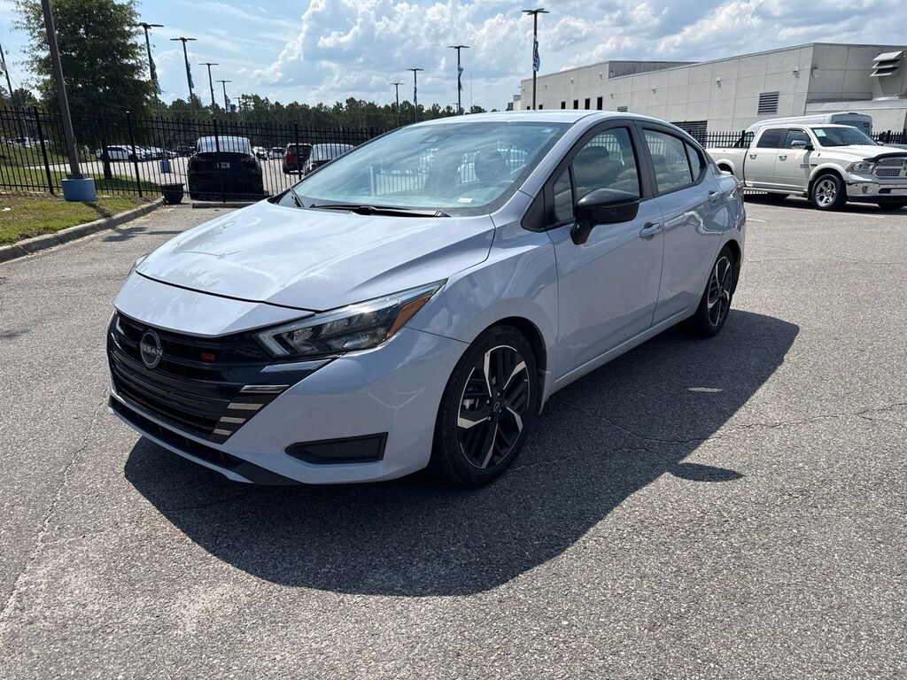 2024 Nissan Versa 1.6 SR — photo 1 of 13