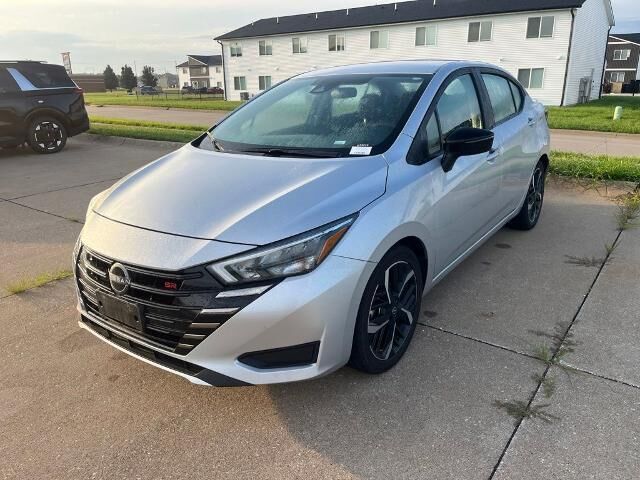 2024 Nissan Versa SR