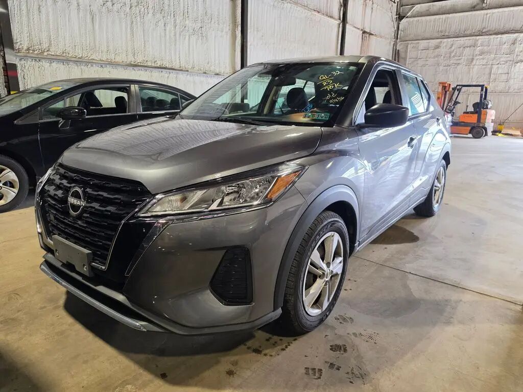 2023 Nissan Kicks S — photo 1 of 11