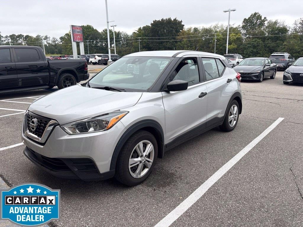 2020 Nissan Kicks S — photo 1 of 7