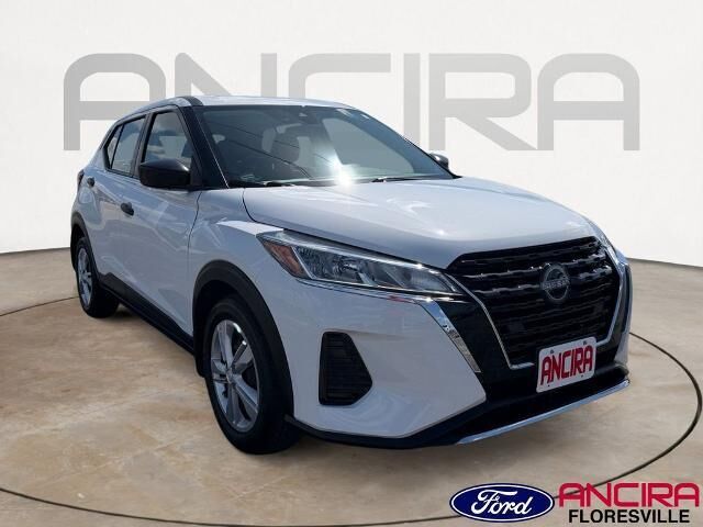 2024 Nissan Kicks S