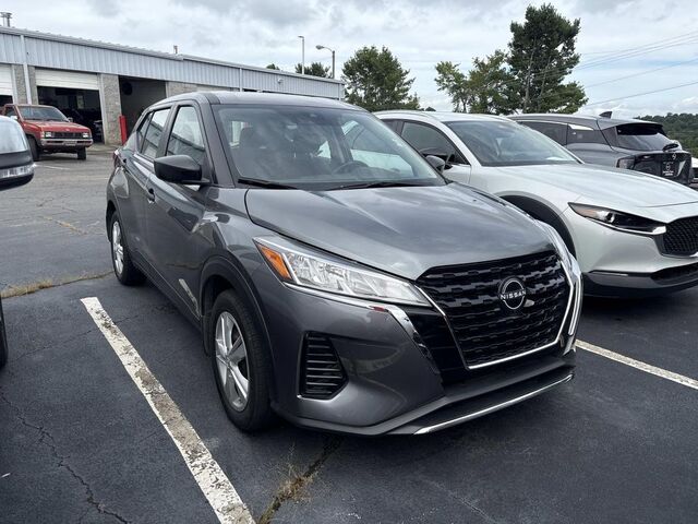 2025 Nissan Kicks Play