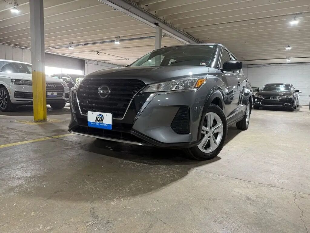 2021 Nissan Kicks S — photo 1 of 13