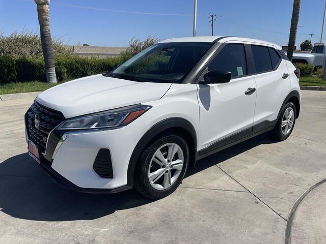 2023 Nissan Kicks S
