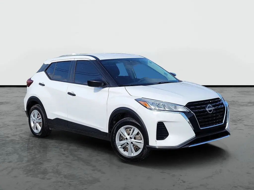 2024 Nissan Kicks S — photo 1 of 12