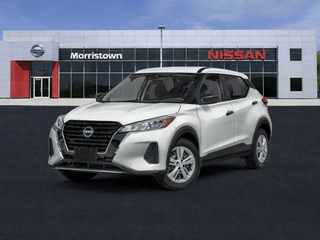 2025 Nissan Kicks Play S — photo 1 of 13
