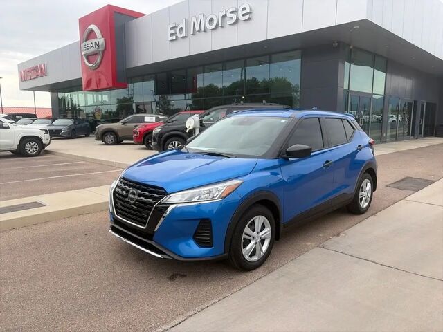 2025 Nissan Kicks Play S