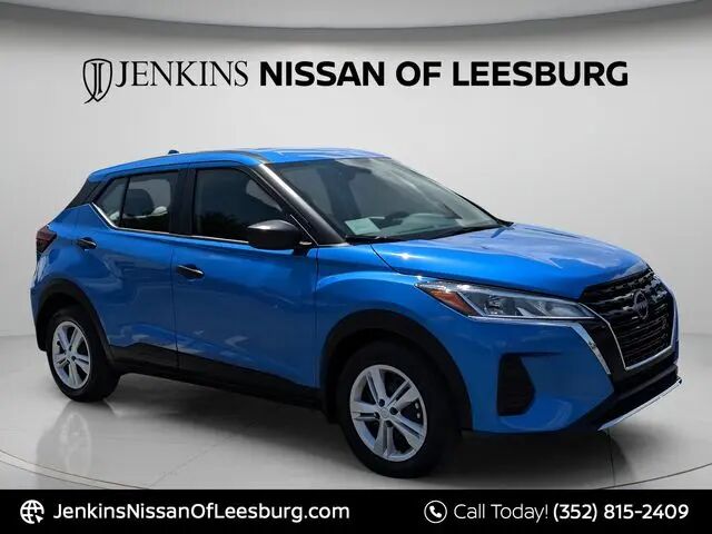 2025 Nissan Kicks Play S — photo 1 of 13