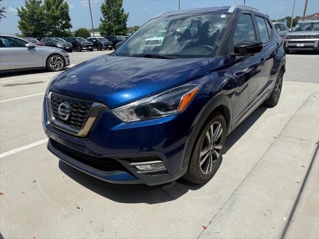 2019 Nissan Kicks SR