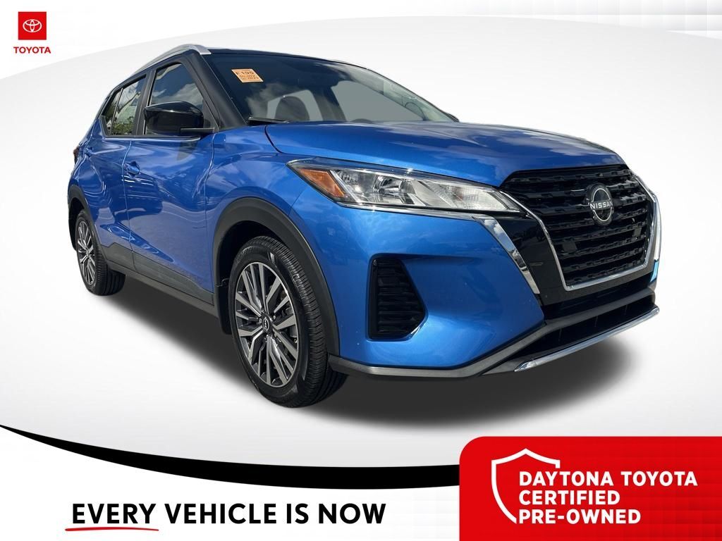 2023 Nissan Kicks SV — photo 1 of 10