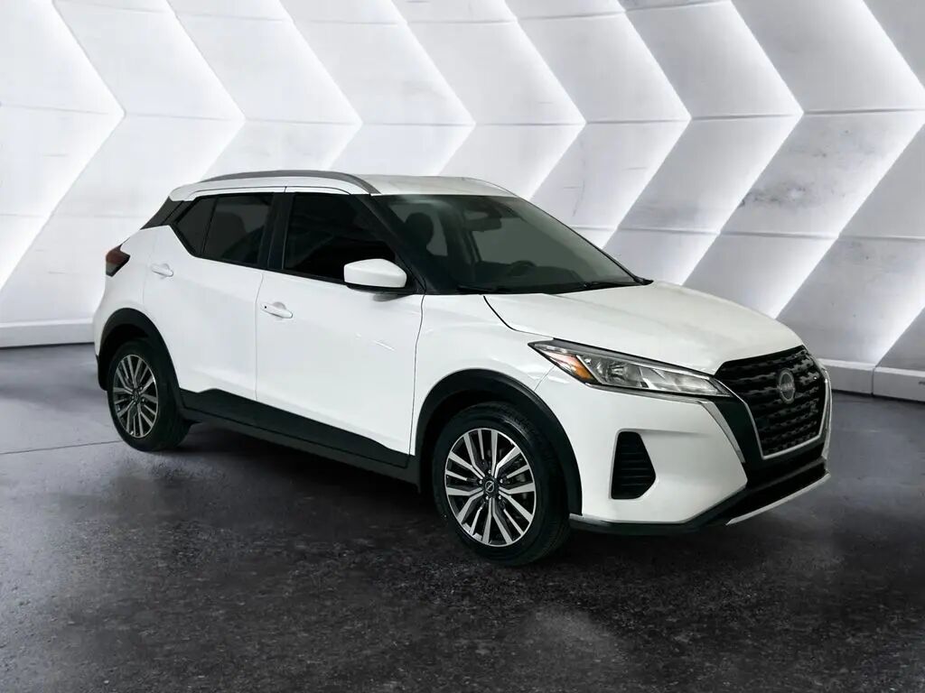 2024 Nissan Kicks SV — photo 1 of 13
