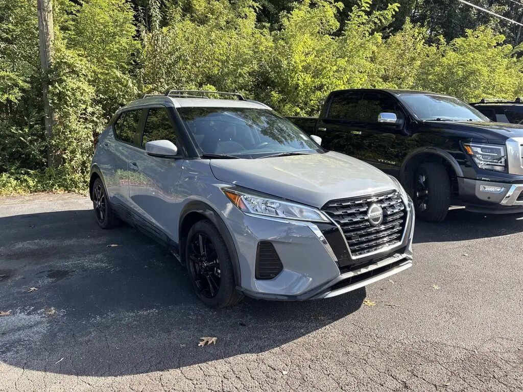 2021 Nissan Kicks SV — photo 1 of 7